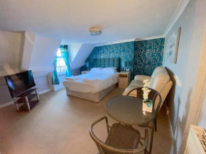 Weymouth Beach B&B - Adult Only